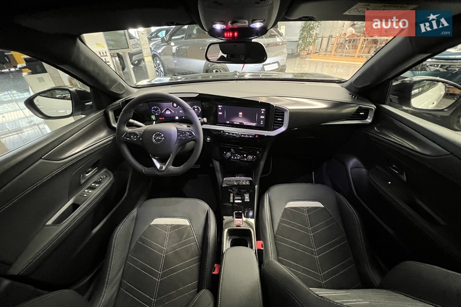 Opel Mokka-e - фото 18