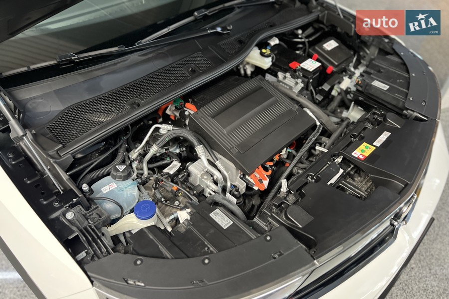 Opel Mokka-e - фото 21
