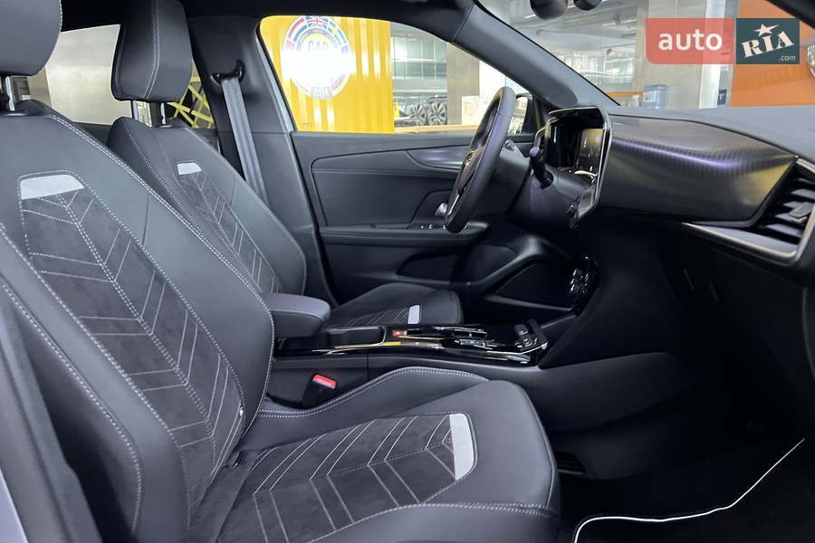 Opel Mokka-e - фото 18