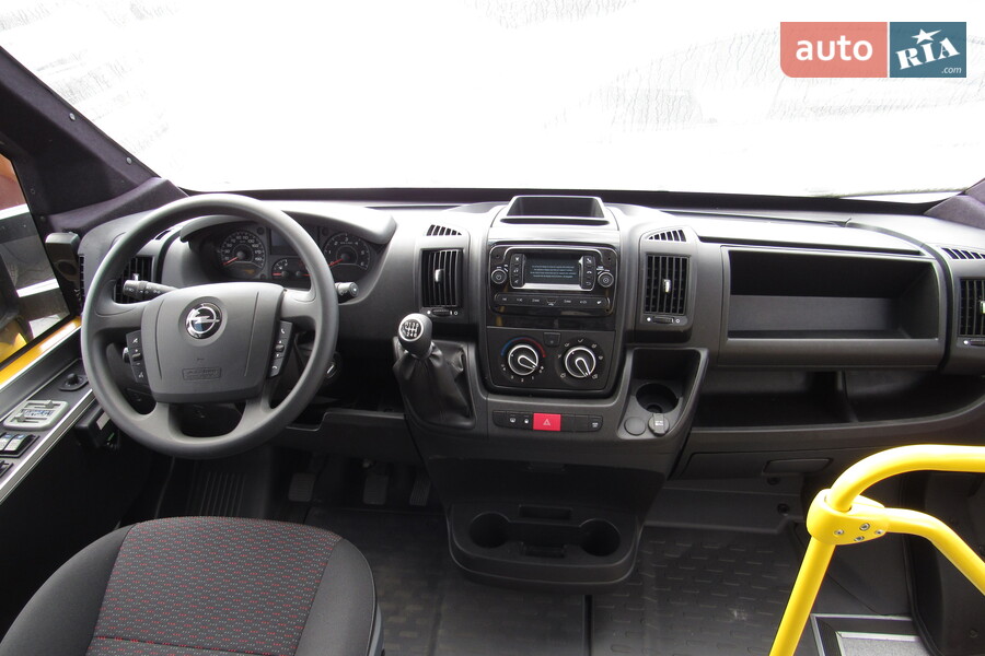 Opel Movano - фото 12