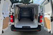 Opel Vivaro Base