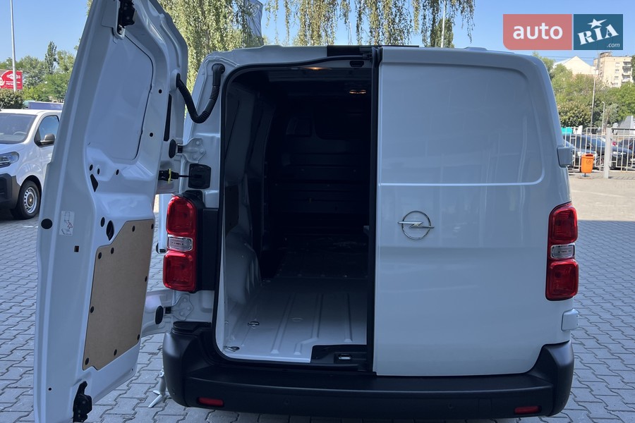 Opel Vivaro - фото 11