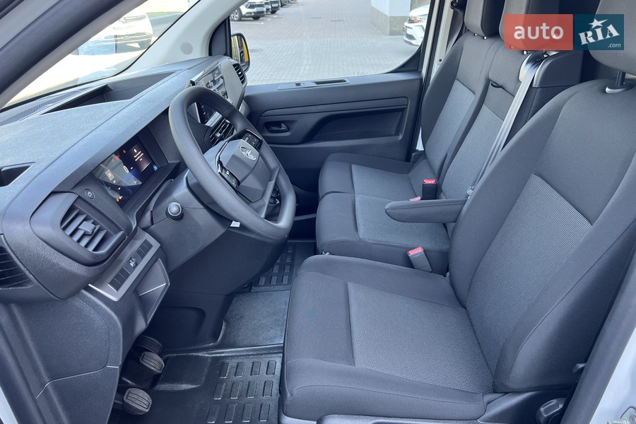 Opel Vivaro - фото 21