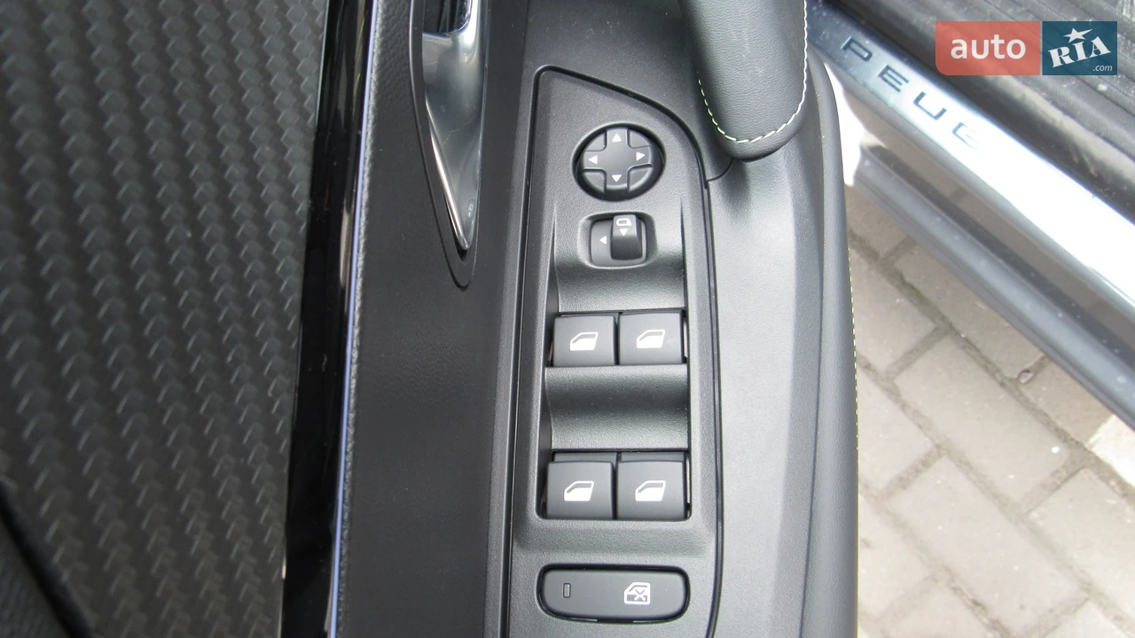 Peugeot-2