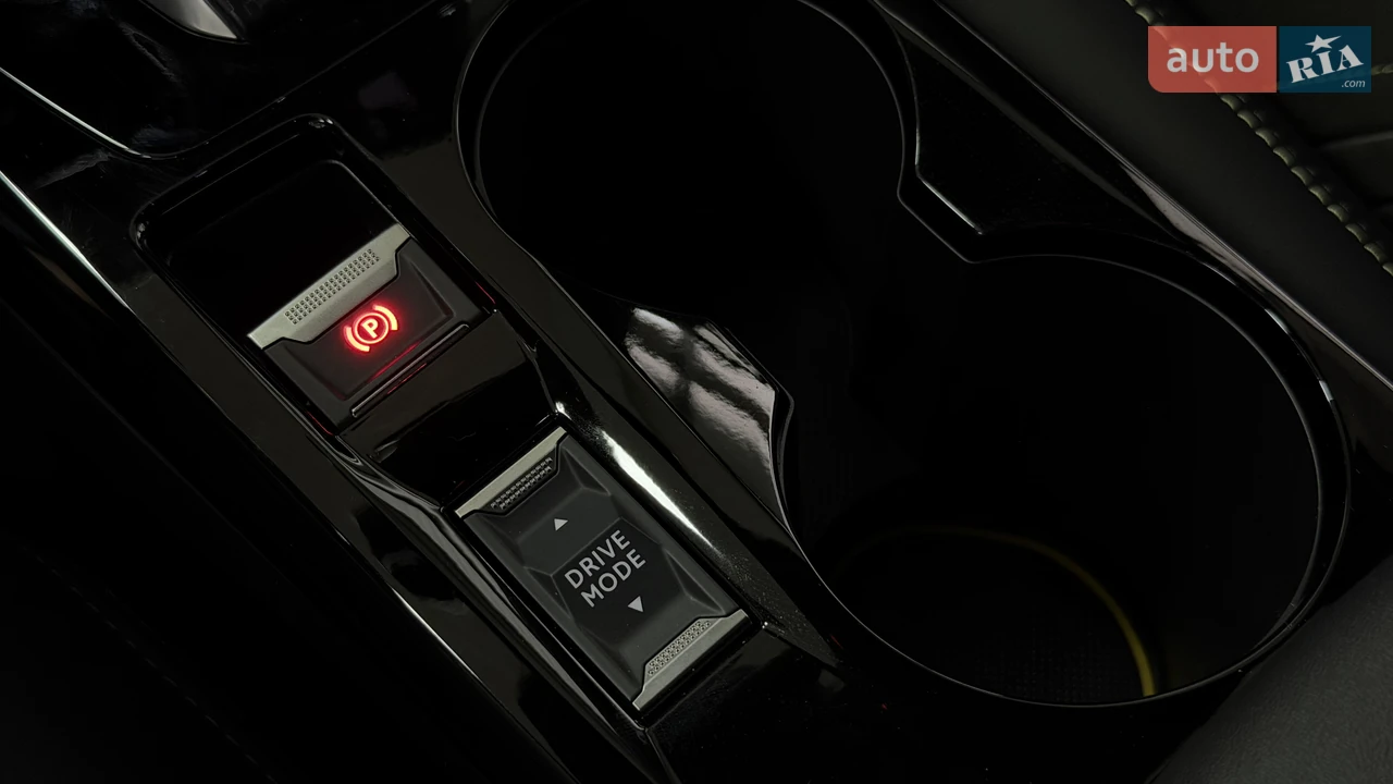 Peugeot-8