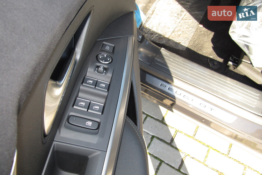 Peugeot 3008 - фото 12