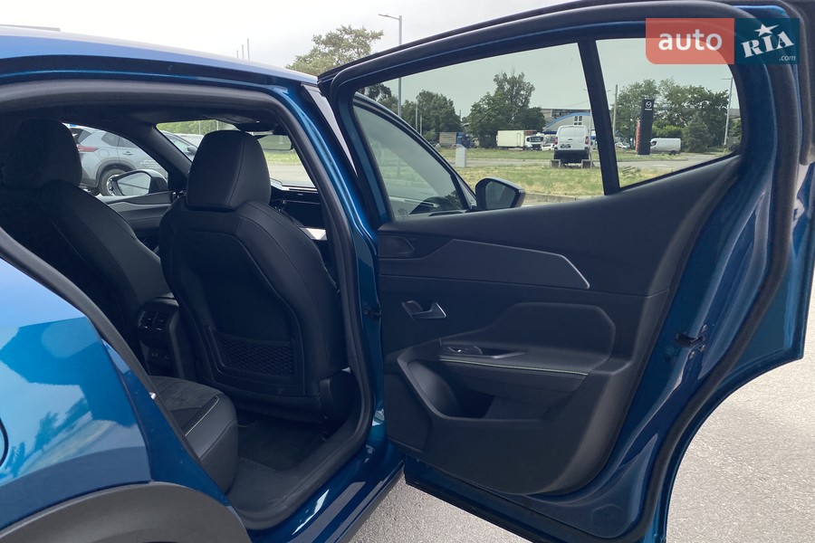 Peugeot 408 - фото 11