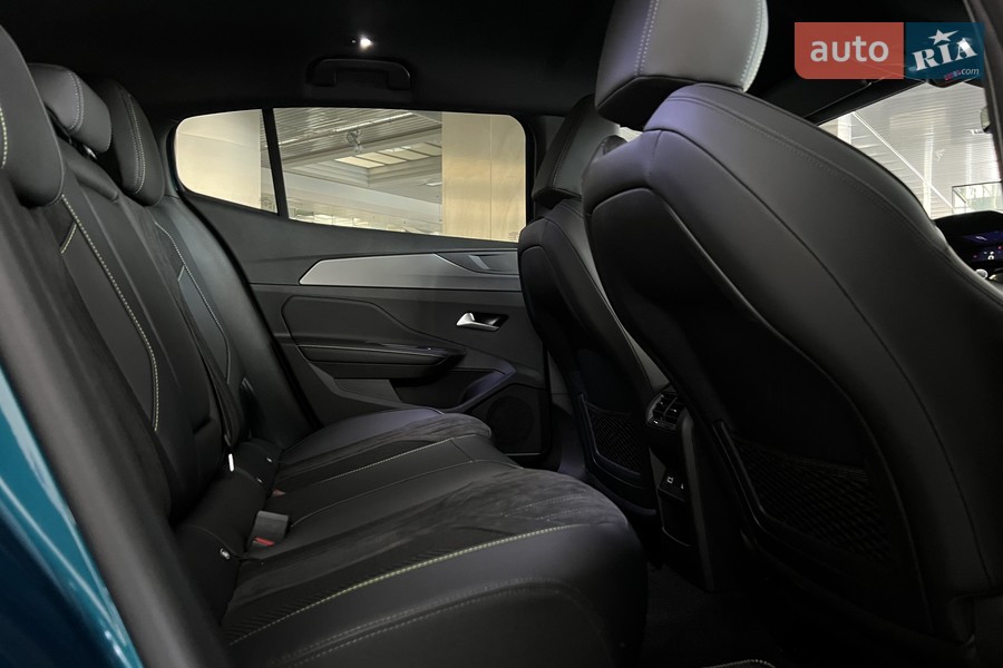 Peugeot 408 - фото 17