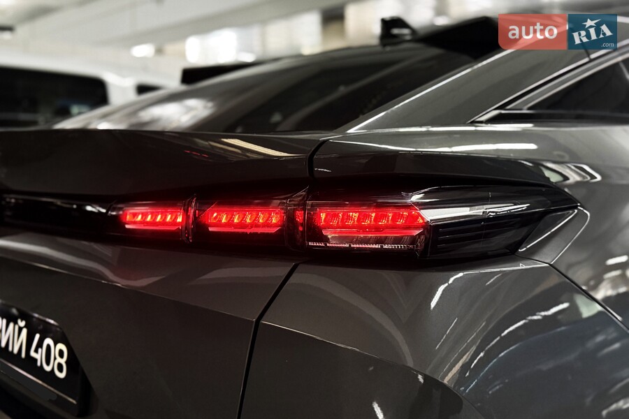 Peugeot 408 - фото 10