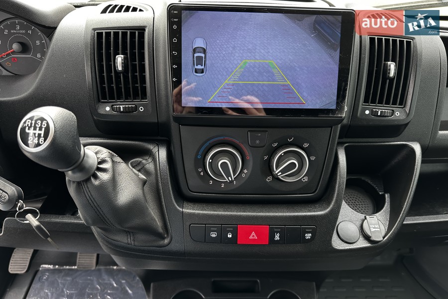 Peugeot Boxer - фото 13