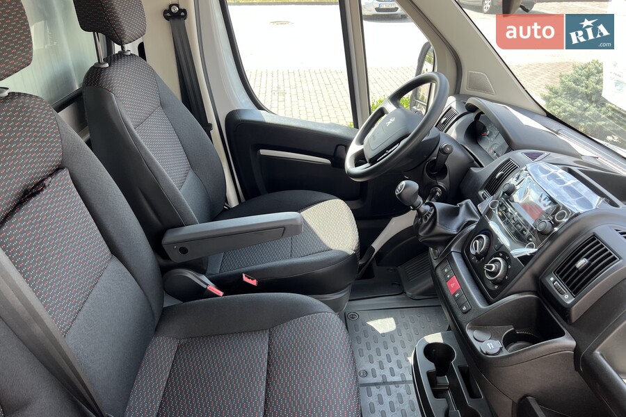 Peugeot Boxer - фото 22