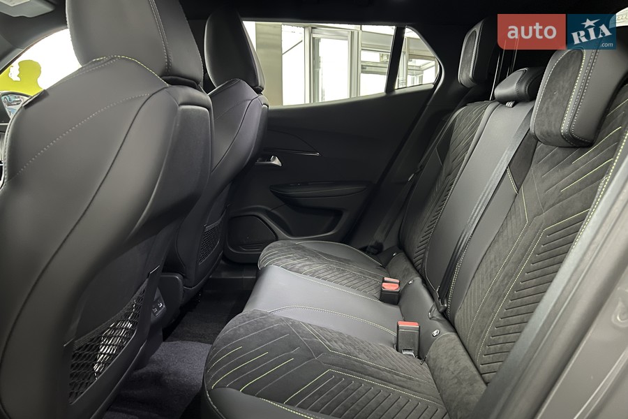 Peugeot e-2008 - фото 25