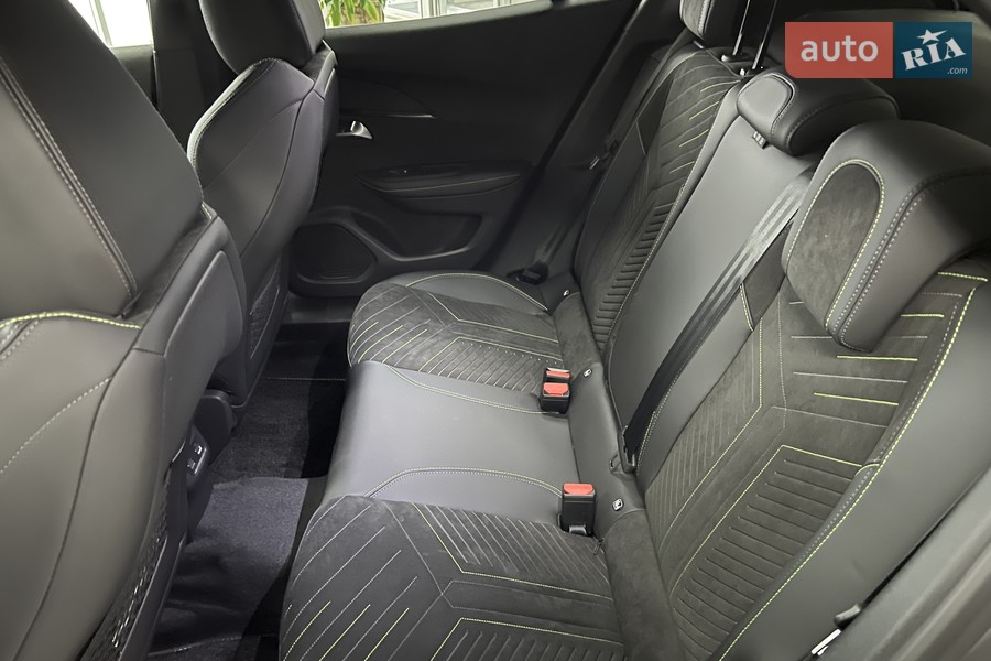 Peugeot e-2008 - фото 26