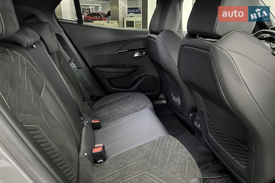 Peugeot e-2008 - фото 30