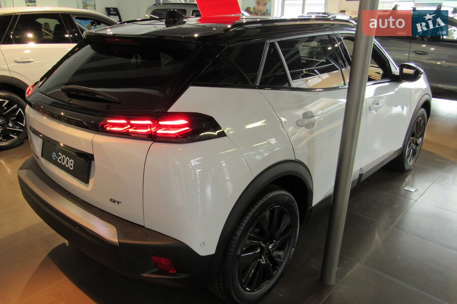 Peugeot e-2008 - фото 8