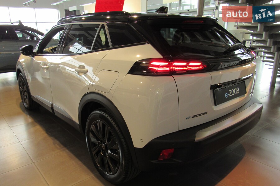 Peugeot e-2008 - фото 7