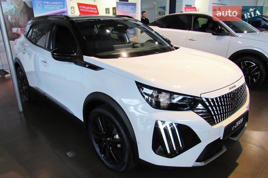 Peugeot e-2008 - фото 1