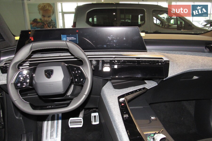 Peugeot e-3008 - фото 11