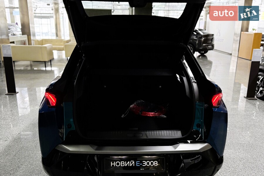 Peugeot e-3008 - фото 8