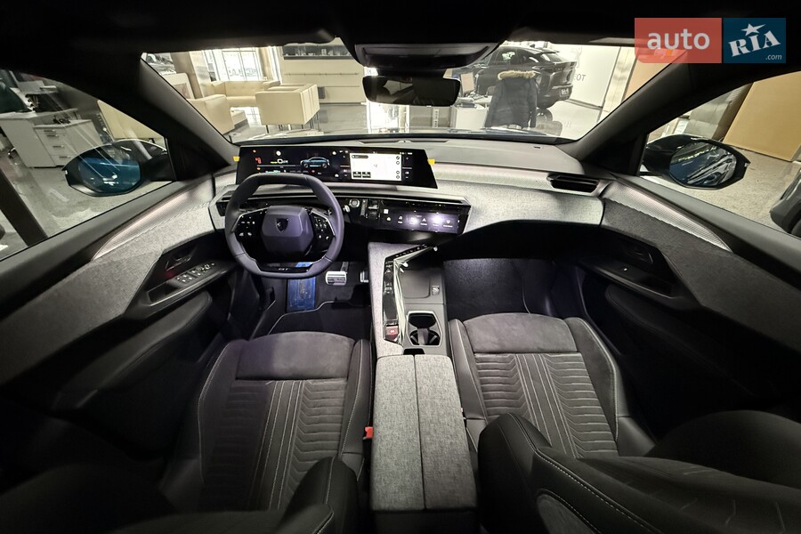 Peugeot e-3008 - фото 12