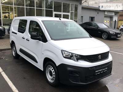 Peugeot Partner пасс. 2023 Base