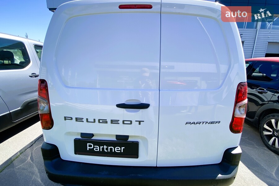 Peugeot Partner - фото 11