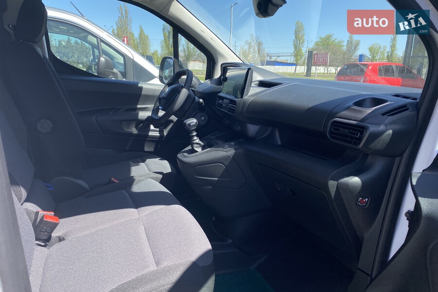 Peugeot Partner - фото 18