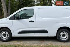 Peugeot Partner Base