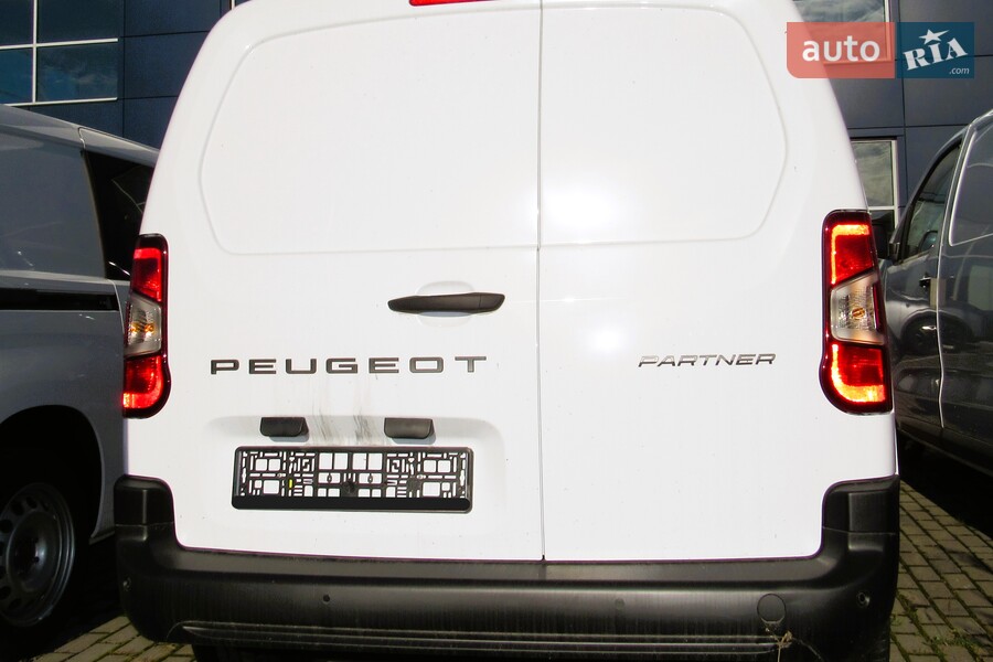 Peugeot Partner - фото 7