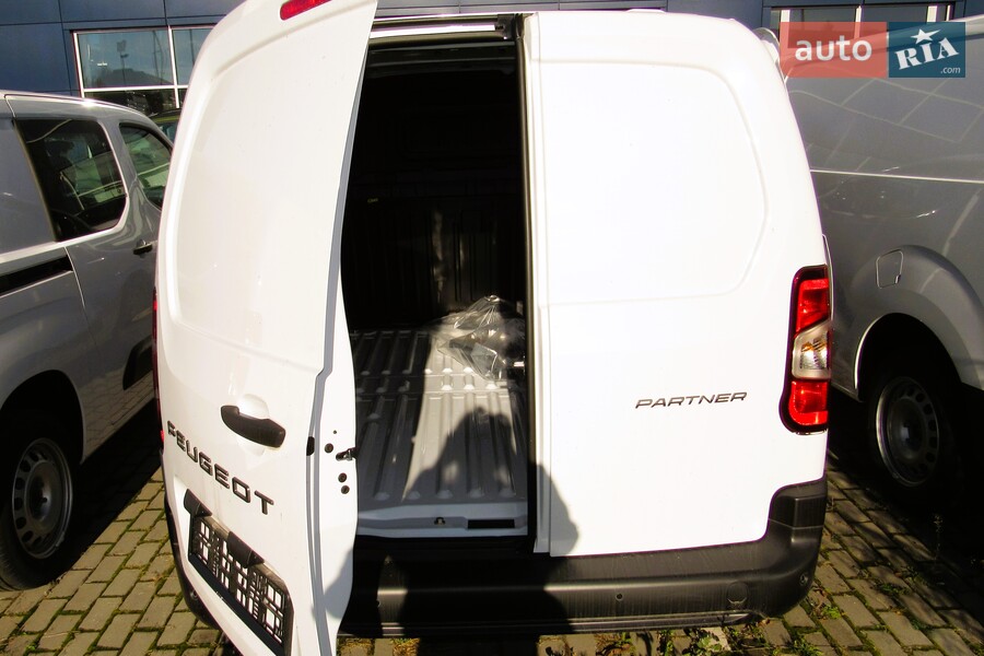 Peugeot Partner - фото 10