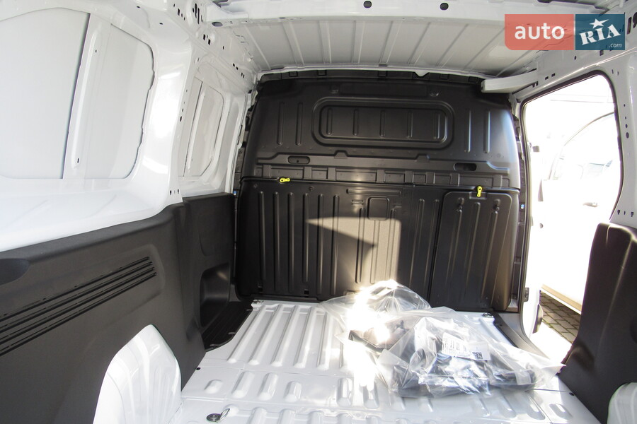 Peugeot Partner - фото 13