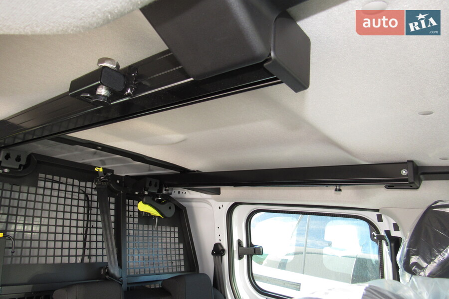 Peugeot Partner - фото 5