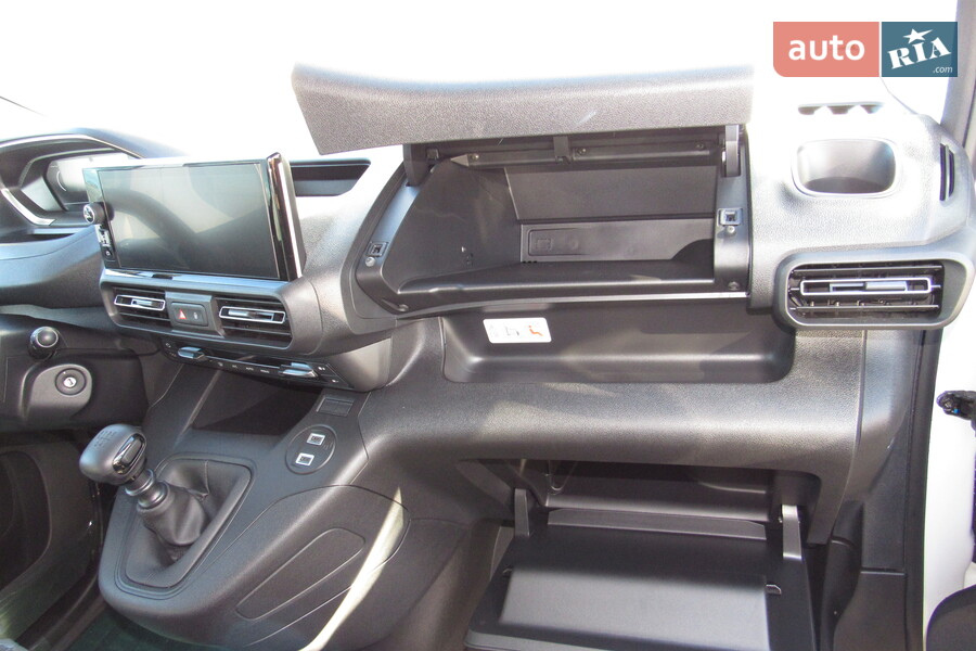 Peugeot Partner - фото 8