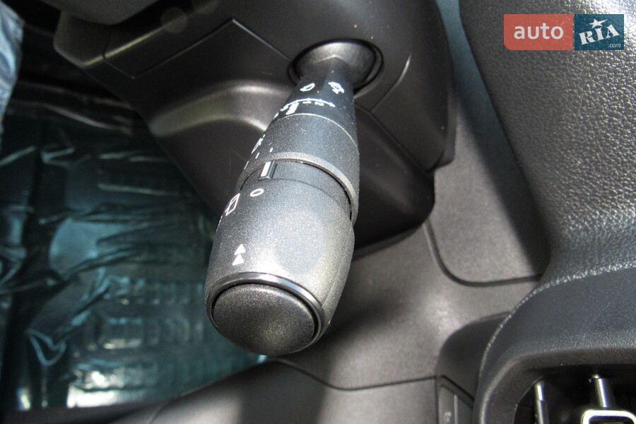 Peugeot Partner - фото 15