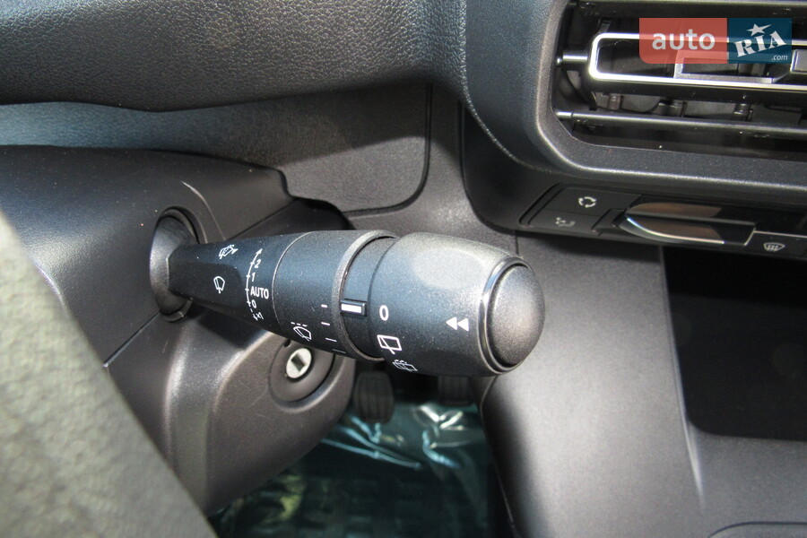 Peugeot Partner - фото 13