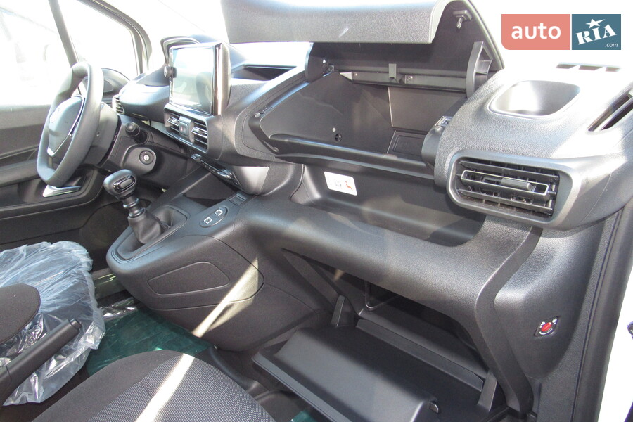 Peugeot Partner - фото 16