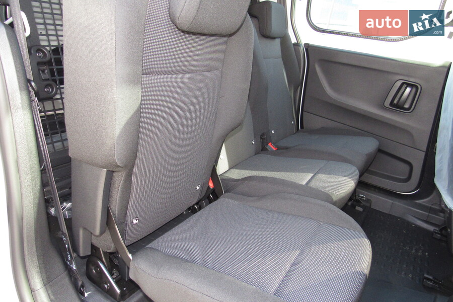 Peugeot Partner - фото 20