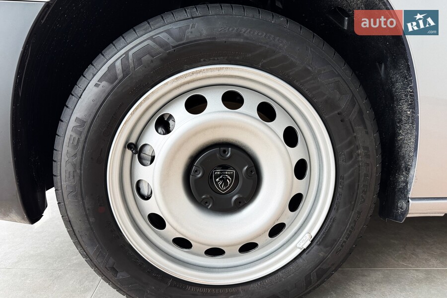 Peugeot Partner - фото 10