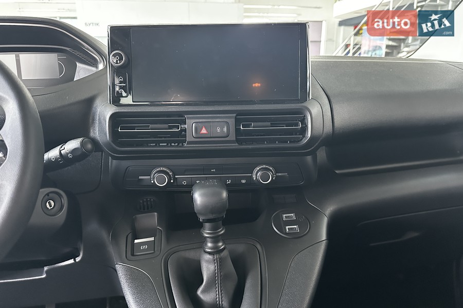 Peugeot Rifter - фото 12