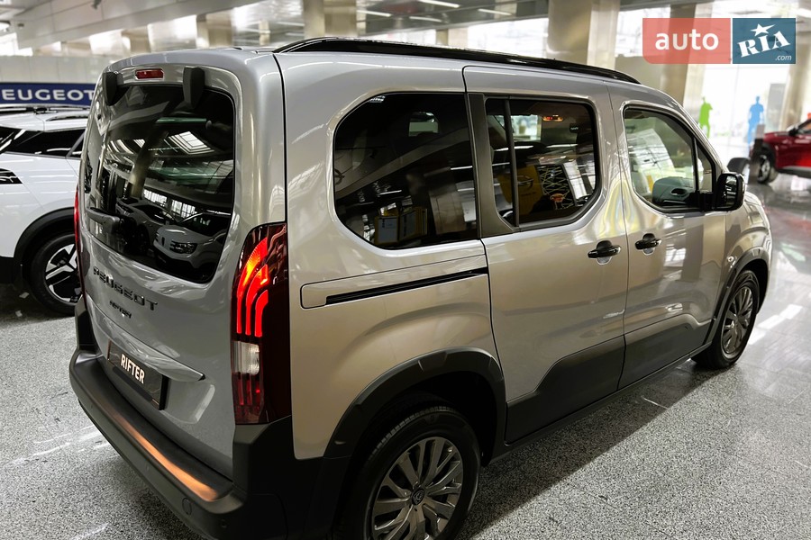 Peugeot Rifter - фото 8