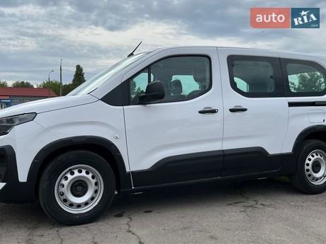 Peugeot Rifter 2025