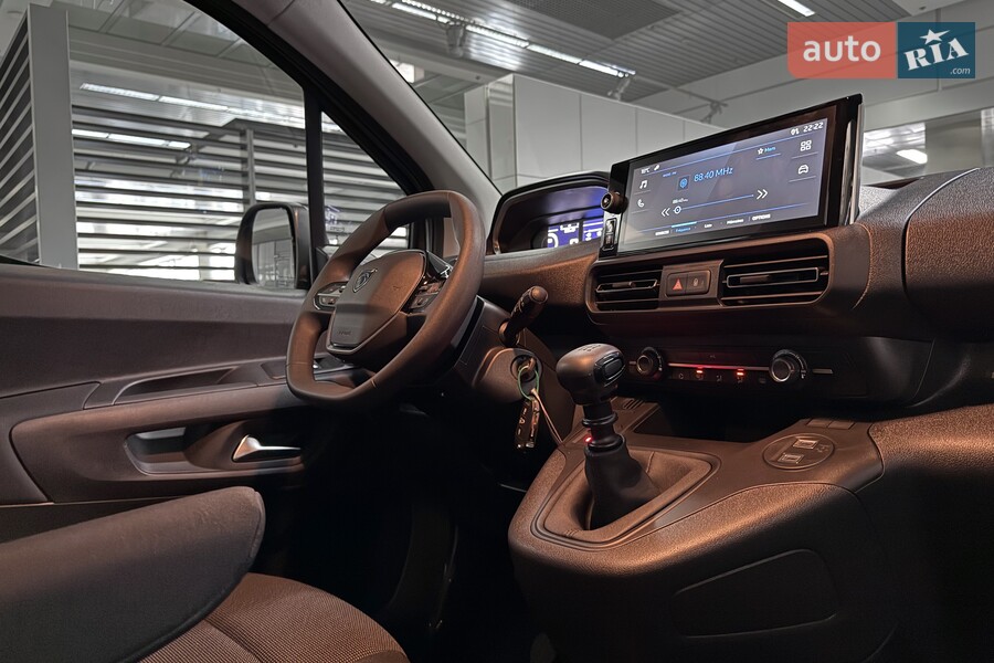 Peugeot Rifter - фото 24