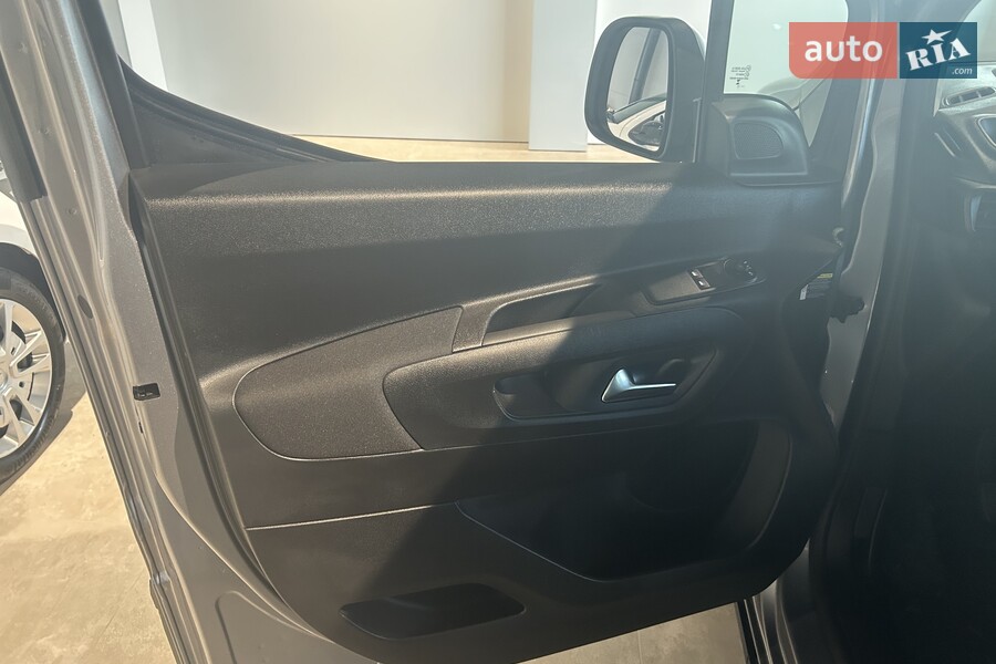 Peugeot Rifter - фото 12