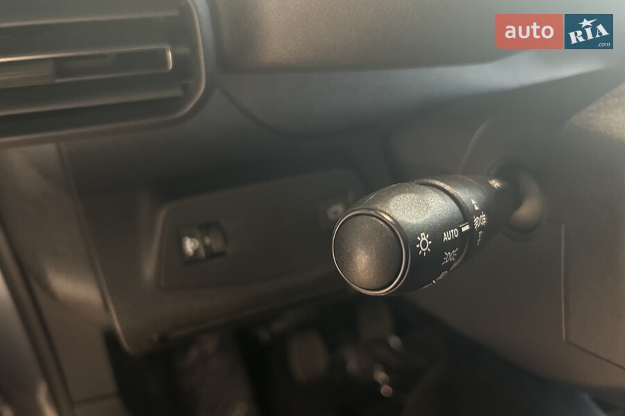 Peugeot Rifter - фото 16