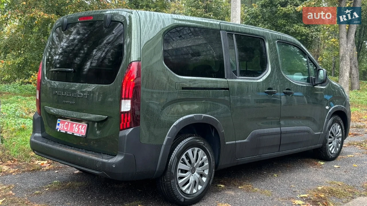 Peugeot-5