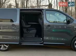 Peugeot Traveller