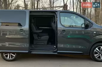 Peugeot Traveller