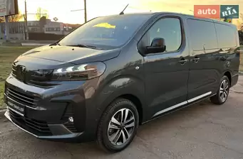 Peugeot Traveller