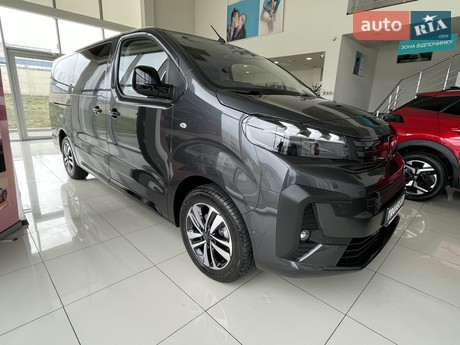 Peugeot Traveller 2025