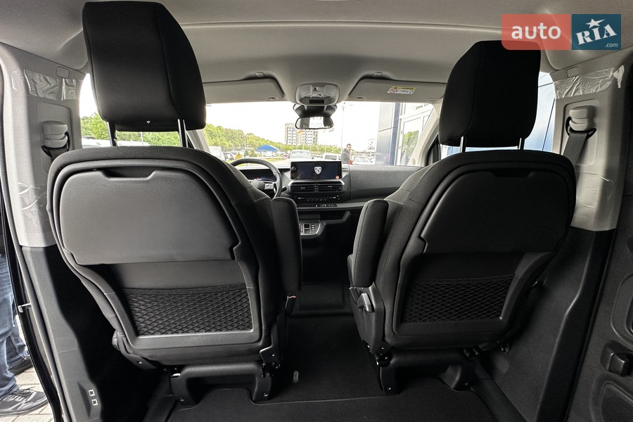 Peugeot Traveller - фото 13
